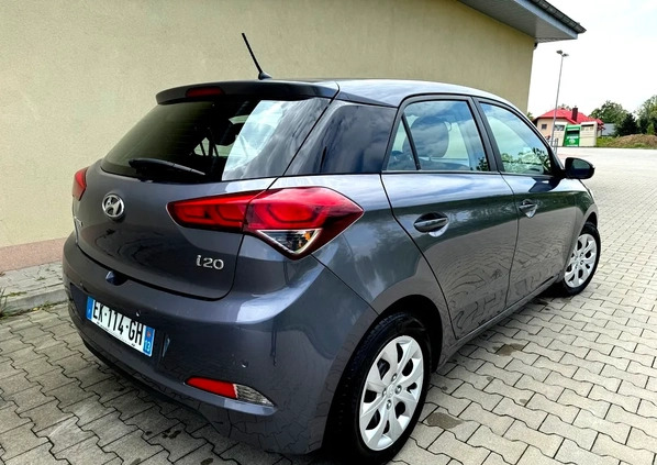 Hyundai i20 cena 35900 przebieg: 98000, rok produkcji 2018 z Biała małe 407